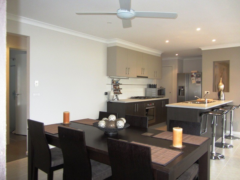 14 Harmon Drive, Drouin VIC 3818