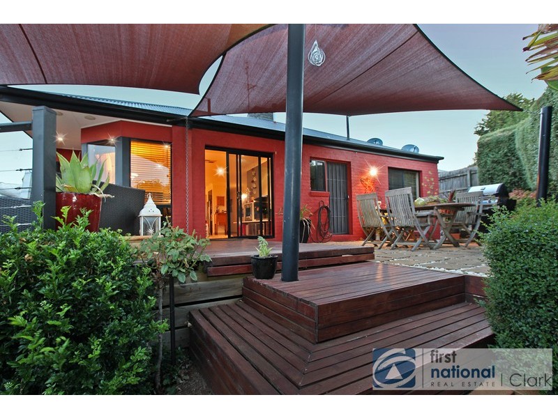 8 Bell Park Close, Warragul VIC 3820