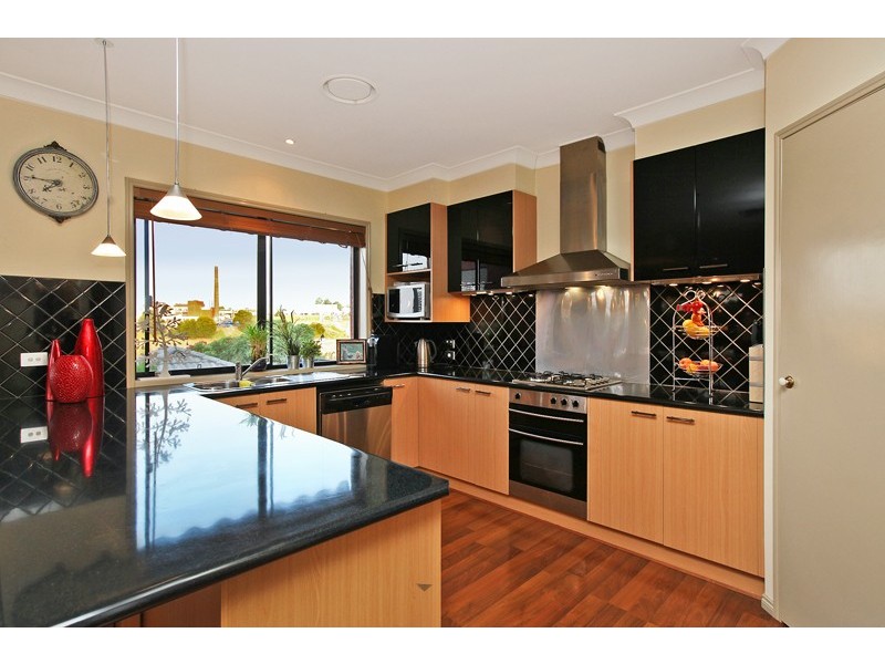 8 Bell Park Close, Warragul VIC 3820