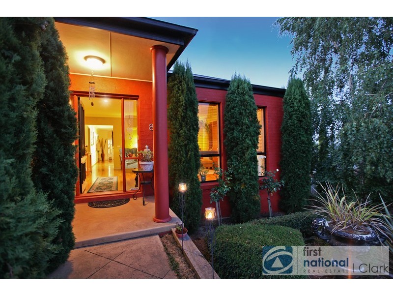 8 Bell Park Close, Warragul VIC 3820