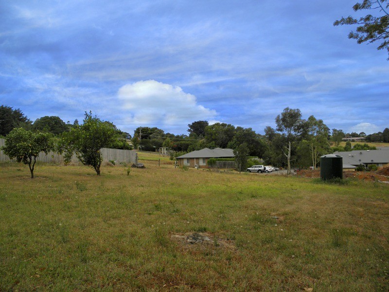 14A Lampard Road, Drouin VIC 3818