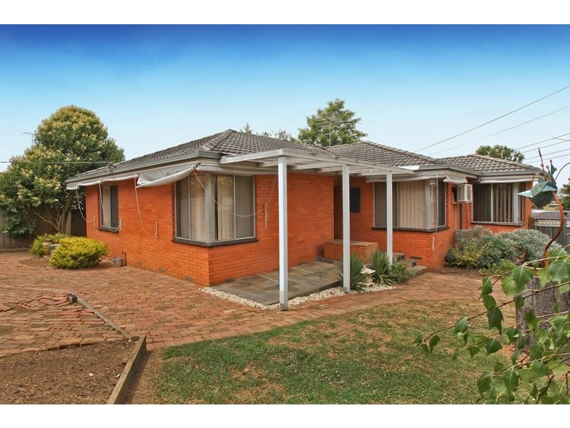16 Sinclair Street, Warragul VIC 3820