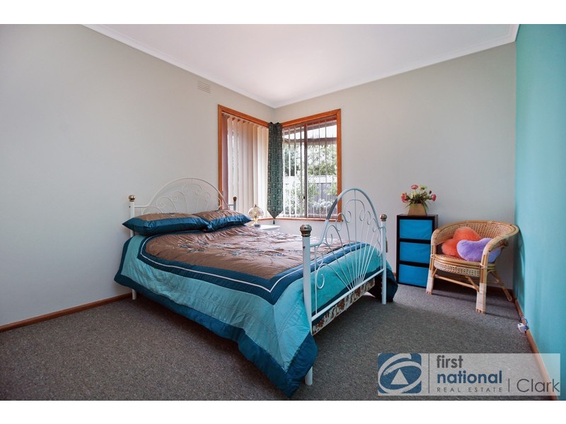 16 Sinclair Street, Warragul VIC 3820