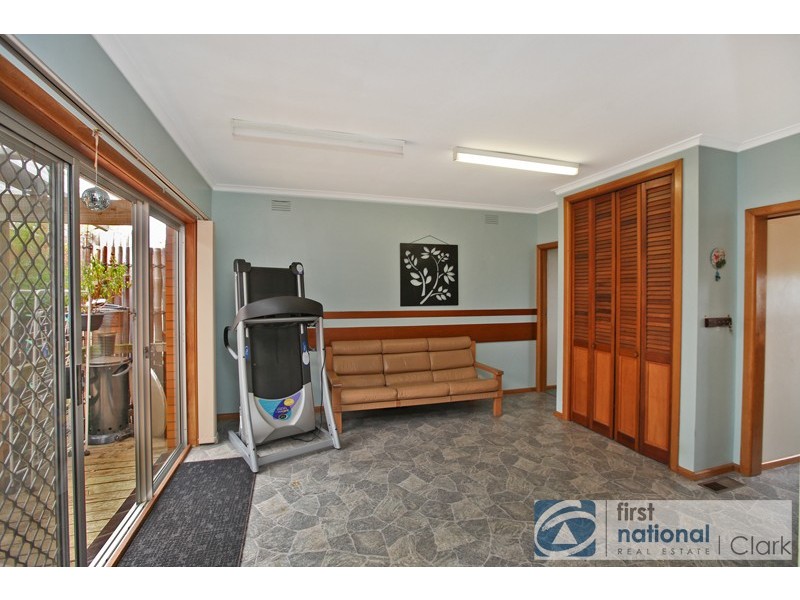 16 Sinclair Street, Warragul VIC 3820