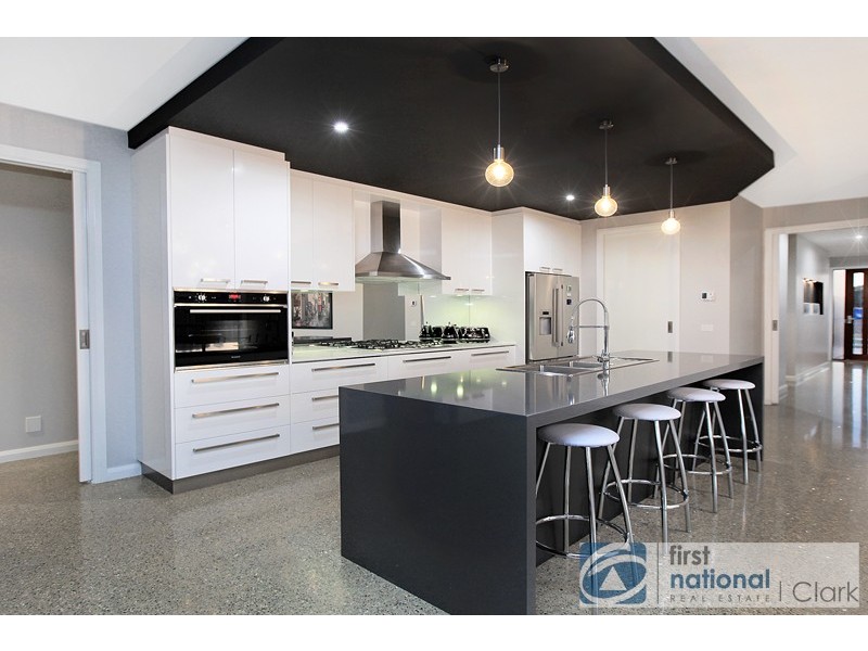 4 Hawkesburn Court, Warragul VIC 3820