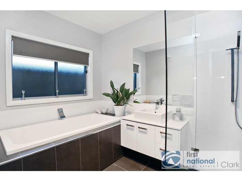 4 Hawkesburn Court, Warragul VIC 3820