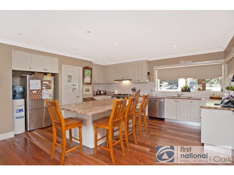 13 Carlile Court, Drouin VIC 3818
