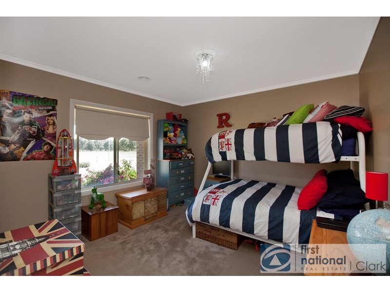 13 Carlile Court, Drouin VIC 3818