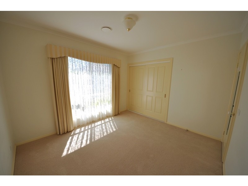 4 Rees Close, Drouin VIC 3818