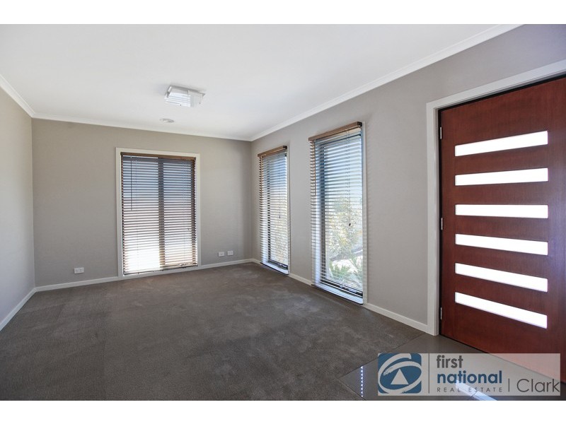 17 Willow Crescent, Warragul VIC 3820