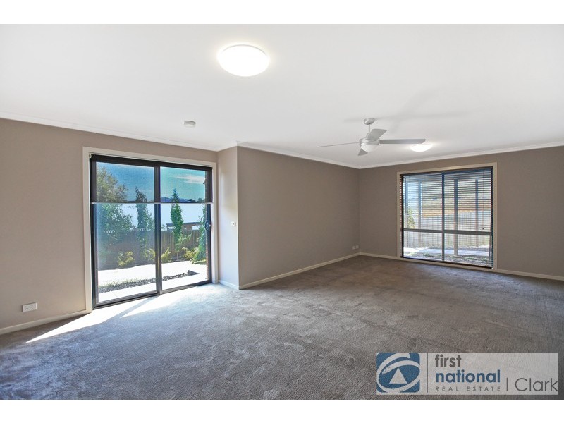 17 Willow Crescent, Warragul VIC 3820