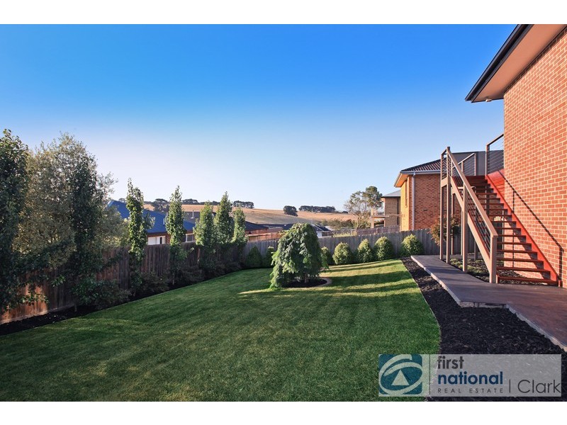 17 Willow Crescent, Warragul VIC 3820