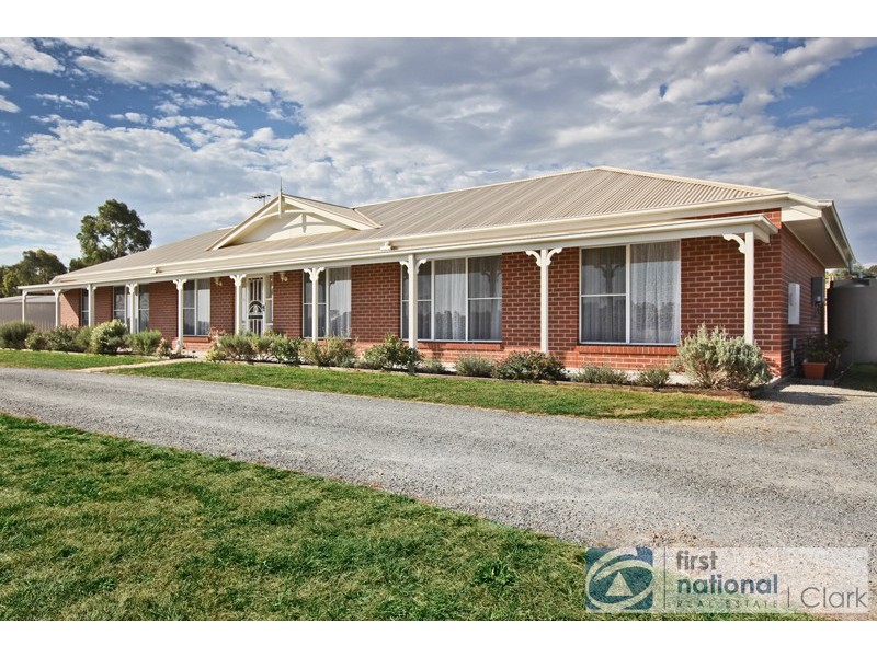 11 Golfview Court, Drouin VIC 3818