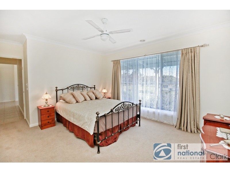 11 Golfview Court, Drouin VIC 3818