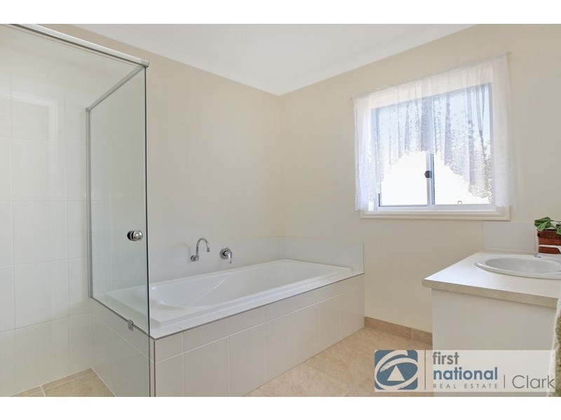 11 Golfview Court, Drouin VIC 3818