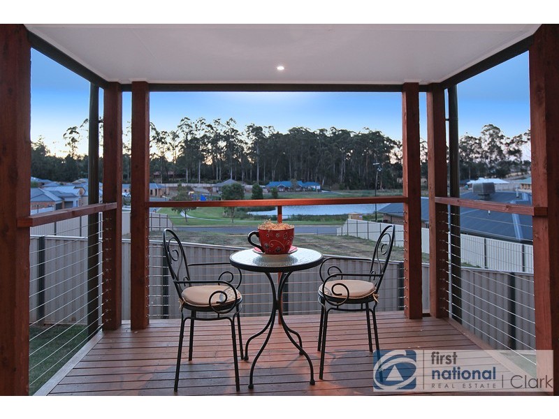 1 Crystal Court, Drouin VIC 3818