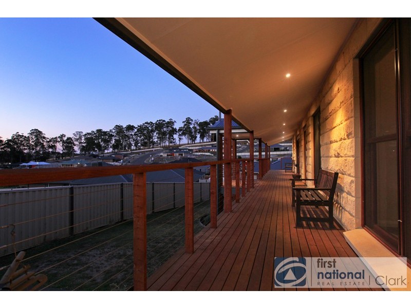 1 Crystal Court, Drouin VIC 3818