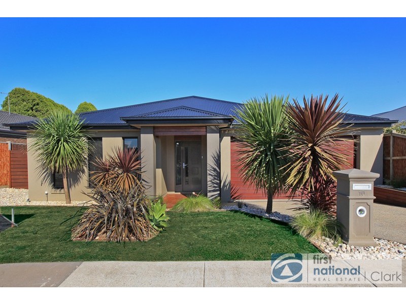 10 Lyndhurst Square, Drouin VIC 3818