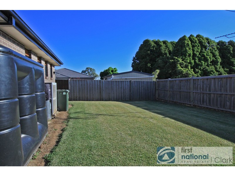 10 Lyndhurst Square, Drouin VIC 3818