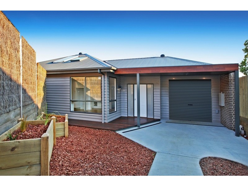 2/20 Windsor Avenue, Warragul VIC 3820
