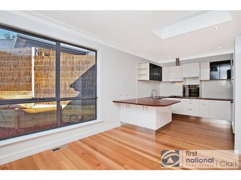 2/20 Windsor Avenue, Warragul VIC 3820