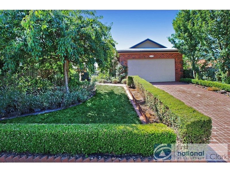 6 Willow Crescent, Warragul VIC 3820