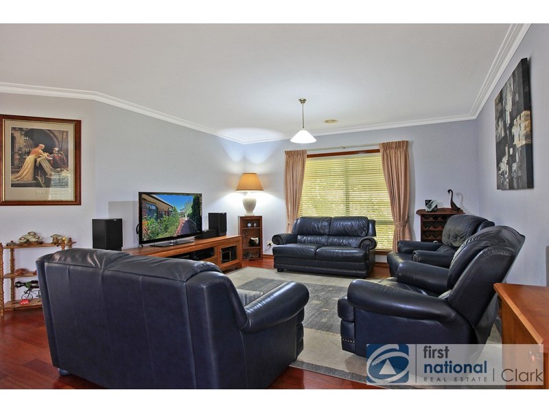 6 Willow Crescent, Warragul VIC 3820