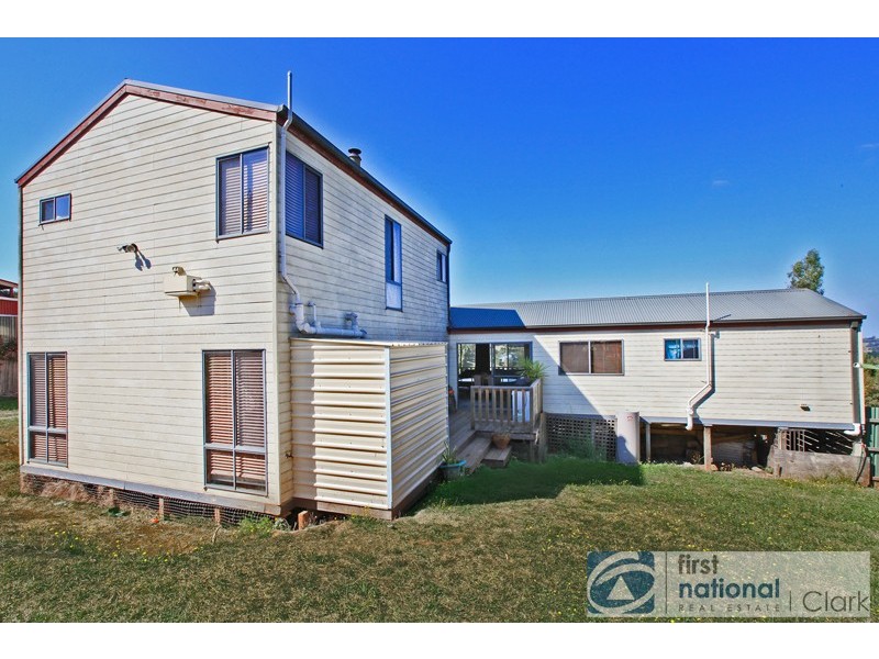 30 Burtonwood Court, Neerim South VIC 3831