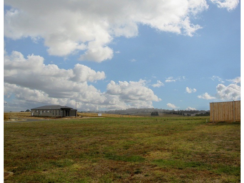 Lot 1820,  Bexley Boulevard, Drouin VIC 3818