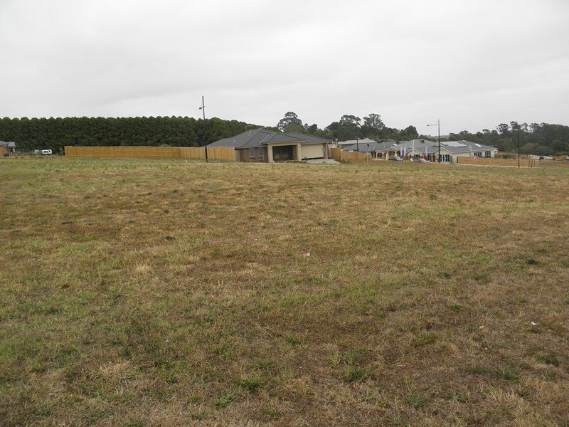 Lot 1820,  Bexley Boulevard, Drouin VIC 3818