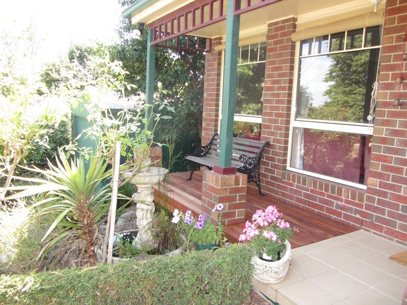 15 Armstrong Avenue, Drouin VIC 3818