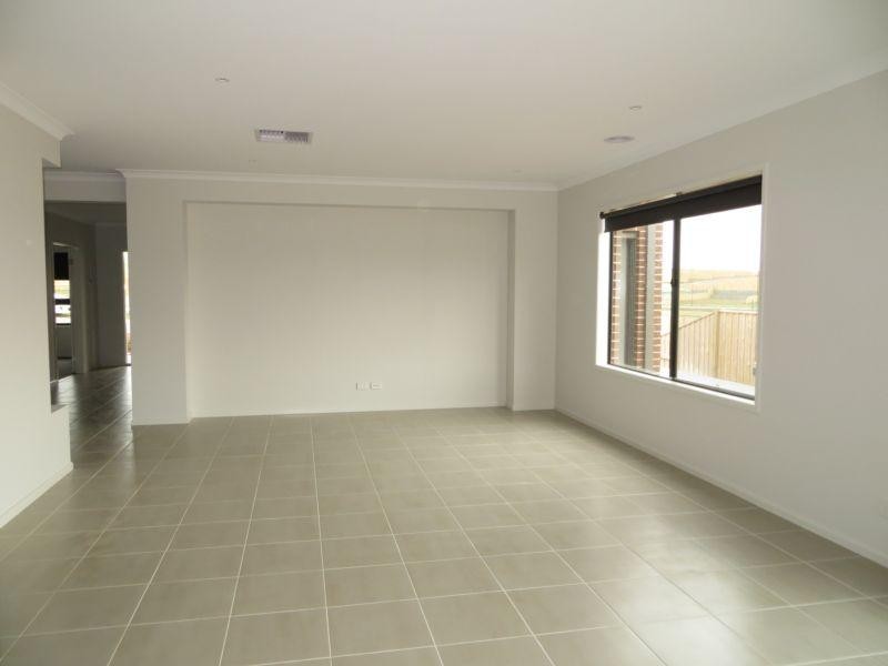 15 Sandstock Drive, Warragul VIC 3820