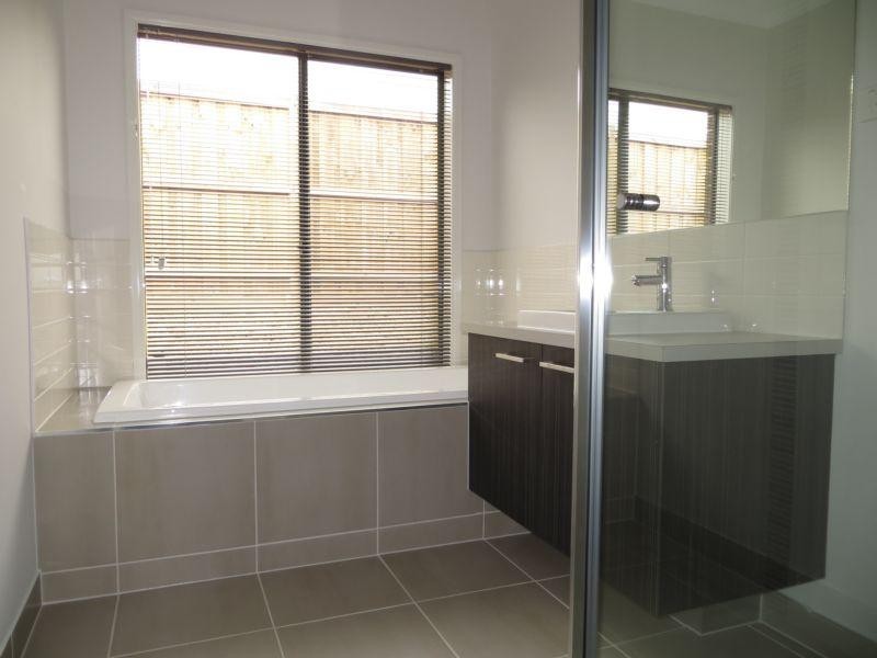 15 Sandstock Drive, Warragul VIC 3820