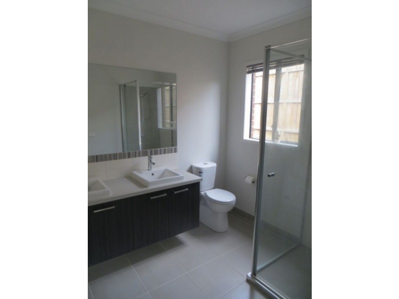 15 Sandstock Drive, Warragul VIC 3820