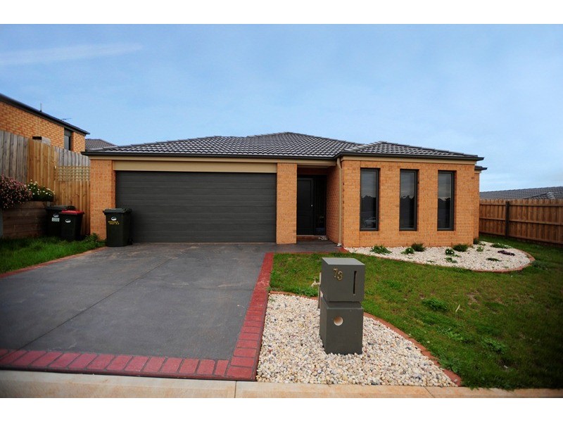 73 Cook Street, Drouin VIC 3818