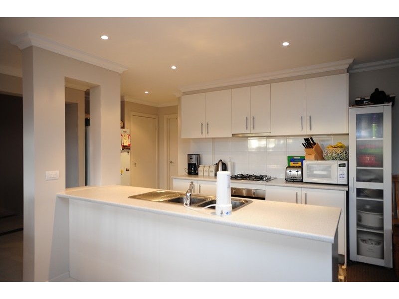 73 Cook Street, Drouin VIC 3818