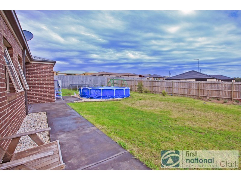 6 Wotan Court, Drouin VIC 3818