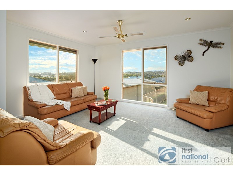 20 Hatfield Drive, Drouin VIC 3818