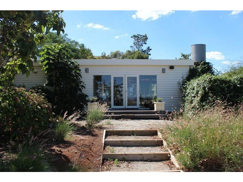 1070 Jacksons Track, Jindivick VIC 3818