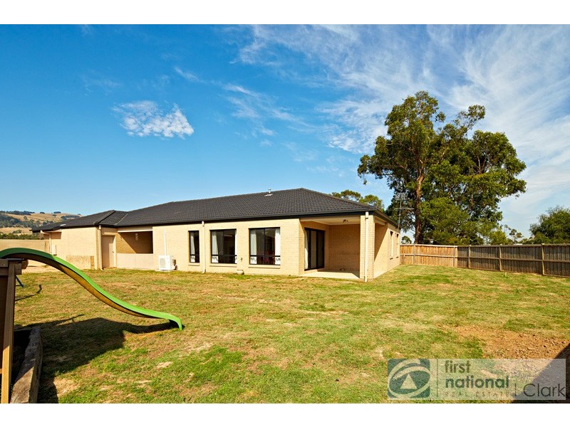 16 Durling Close, Yarragon VIC 3823