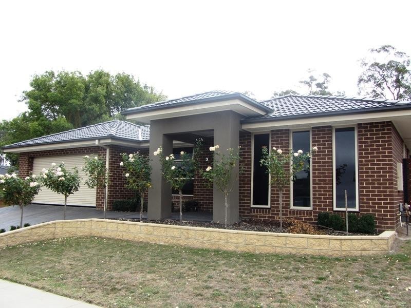 3 Isabella Court, Drouin VIC 3818
