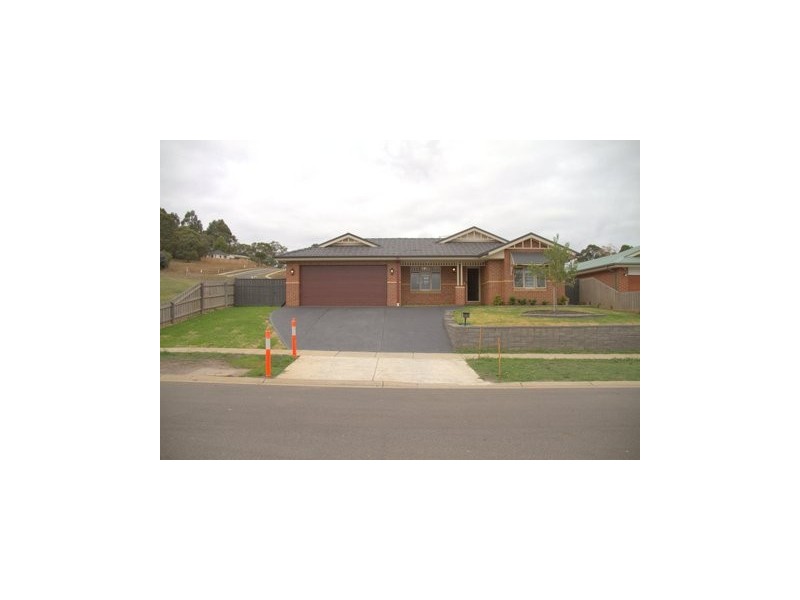 9 Chiswick Crescent, Drouin VIC 3818