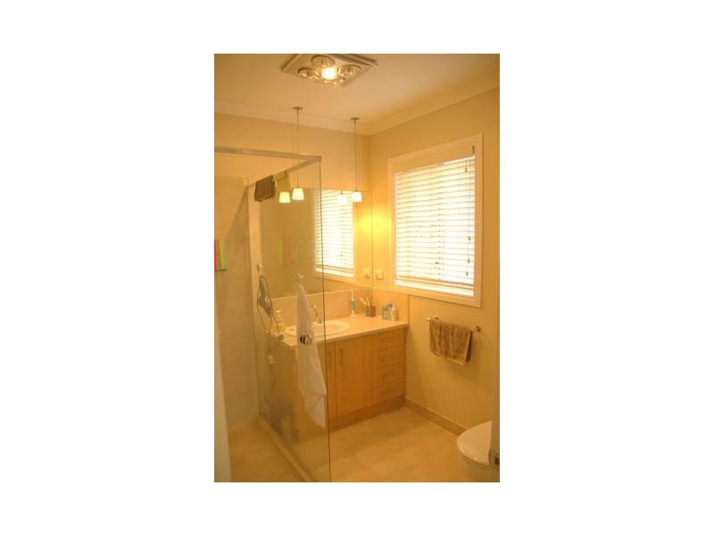 9 Chiswick Crescent, Drouin VIC 3818