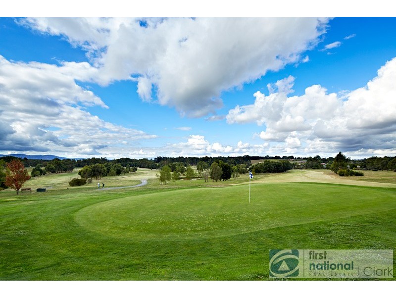 25 Fairway Drive, Drouin VIC 3818