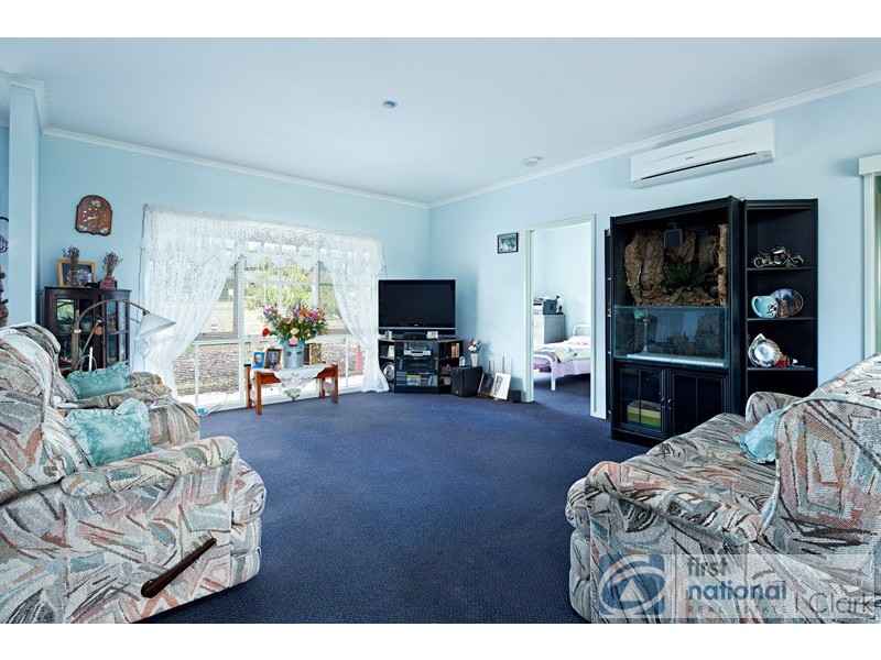 25 Fairway Drive, Drouin VIC 3818