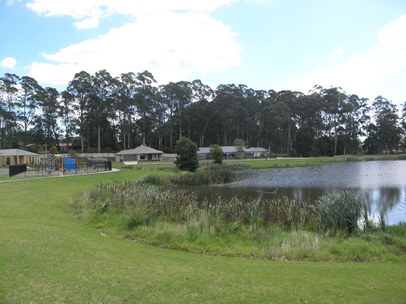 14 Mineral Court, Drouin VIC 3818