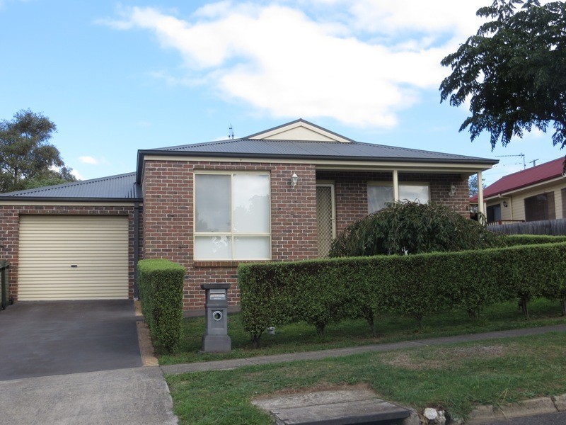 12a Tobruk Street, Warragul VIC 3820