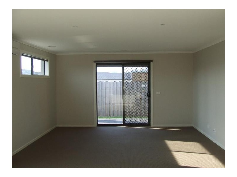 34 Summerhill Blvd, Drouin VIC 3818