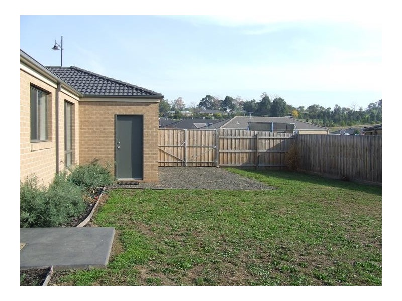 34 Summerhill Blvd, Drouin VIC 3818