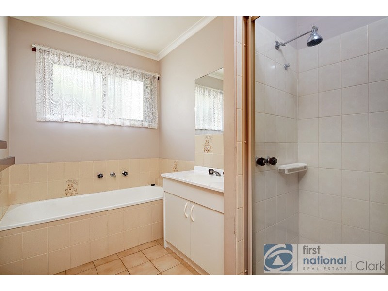 7 Meredith Court, Drouin VIC 3818